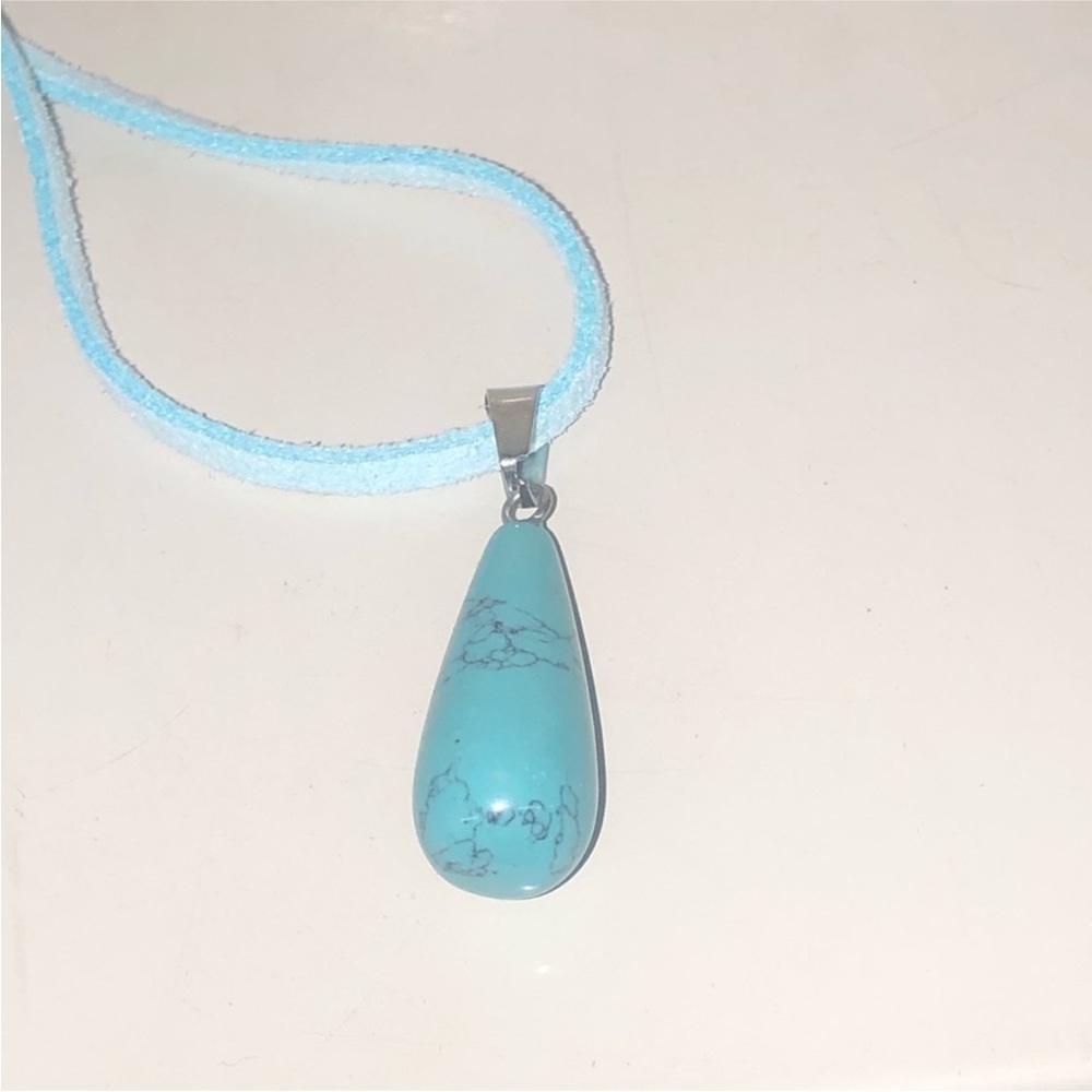 UNBRANDED Turquoise Color NATURAL MAGNESITE
Southwestern Pendant NECKLACE - Picture 3 of 7